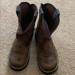 Kids ariat round toed boots